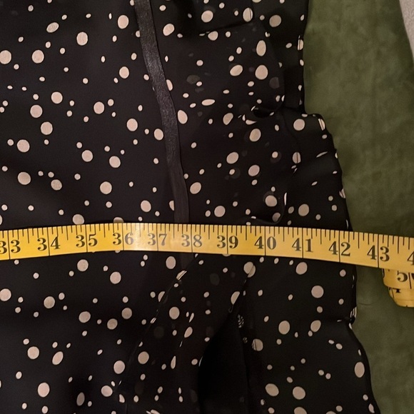 MAGGIE LONDON - Woman’s 100% Silk Black/Tan Polkadot MIDI Dress size 12 - Picture 8 of 8